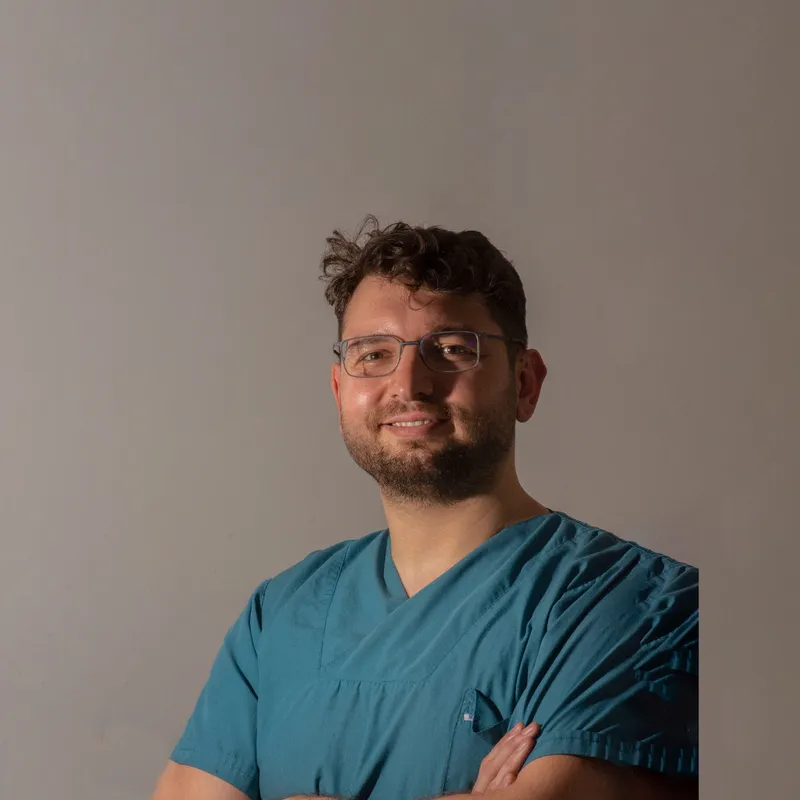 Dr. Dt. Cem Taşkın